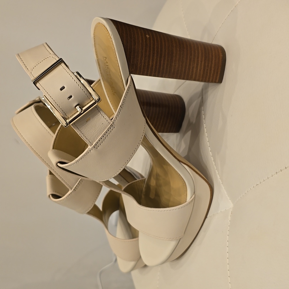 Becker Michael Kors Platform High Heel Strappy Sandal Off White Creme New 9 1/2 - Picture 3 of 10